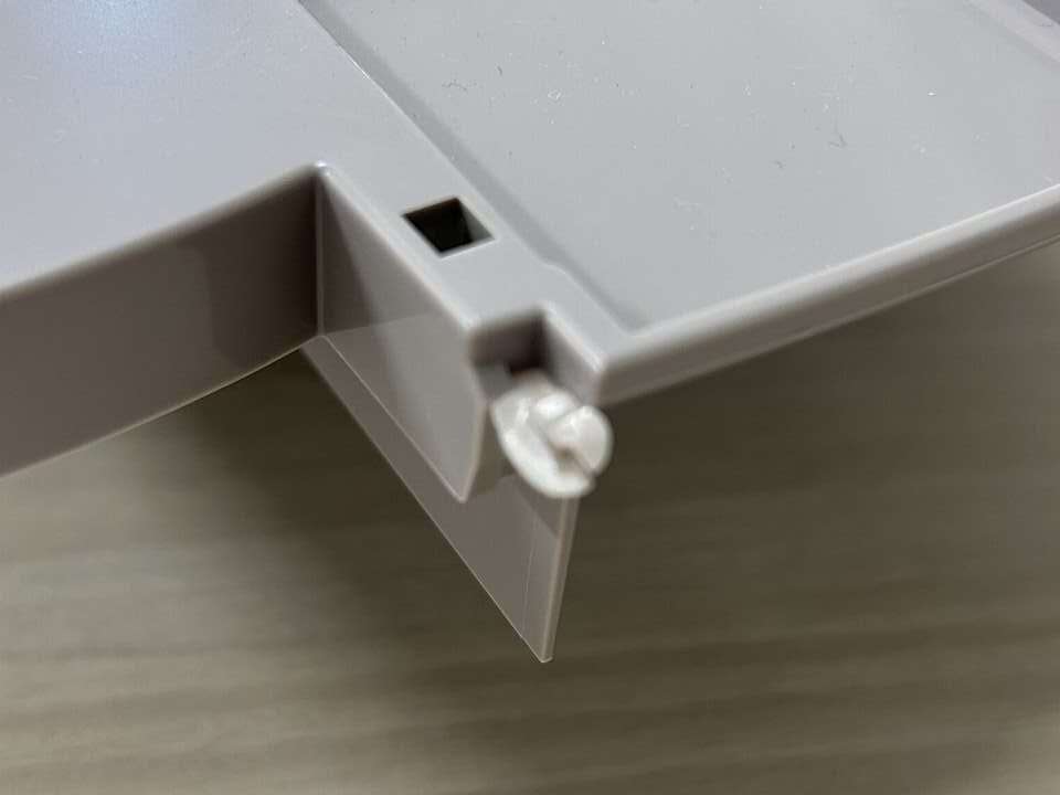 精密射出成形におけるバリの発生の要因とは？押さえておくべきポイント